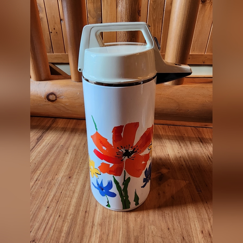 Vintage Everest Vacuum Airpot Hot Liquid Dispensor